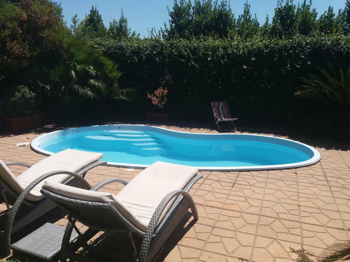 L'Affittacamere Nel Parco "Appia Antica" - Piscina A Uso Ospiti روما المظهر الخارجي الصورة