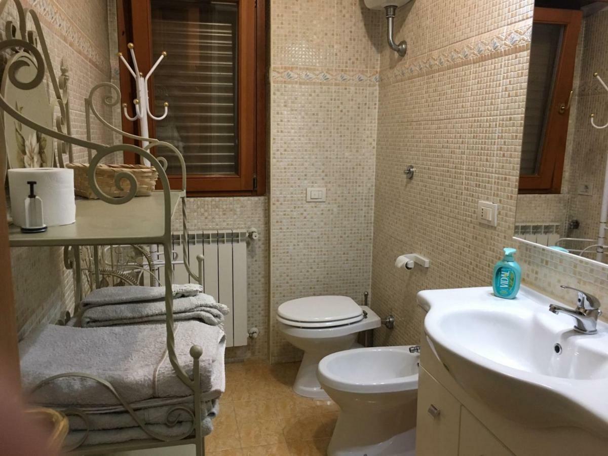 L'Affittacamere Nel Parco "Appia Antica" - Piscina A Uso Ospiti روما المظهر الخارجي الصورة